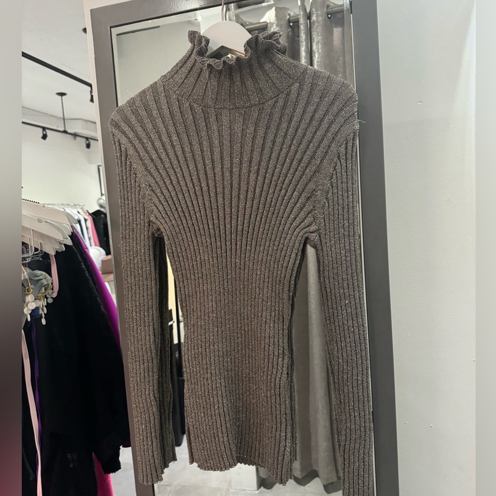 MANOUSH @ FORAVI - FUNNEL NECK SILVER TOP